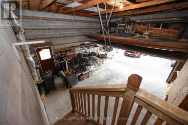 UPPER - 66 MOORE PARK AVENUE Toronto (Newtonbrook West) Ontario photo 24