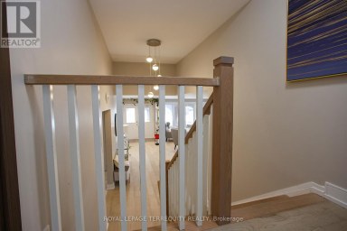 UPPER - 66 MOORE PARK AVENUE Toronto (Newtonbrook West) Ontario photo 26