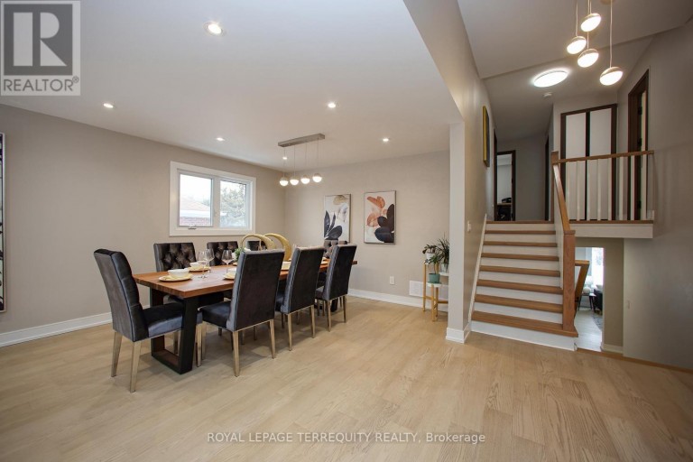 UPPER - 66 MOORE PARK AVENUE, Toronto (Newtonbrook West), Ontario, M2M1M9