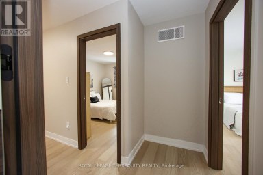 UPPER - 66 MOORE PARK AVENUE Toronto (Newtonbrook West) Ontario photo 37