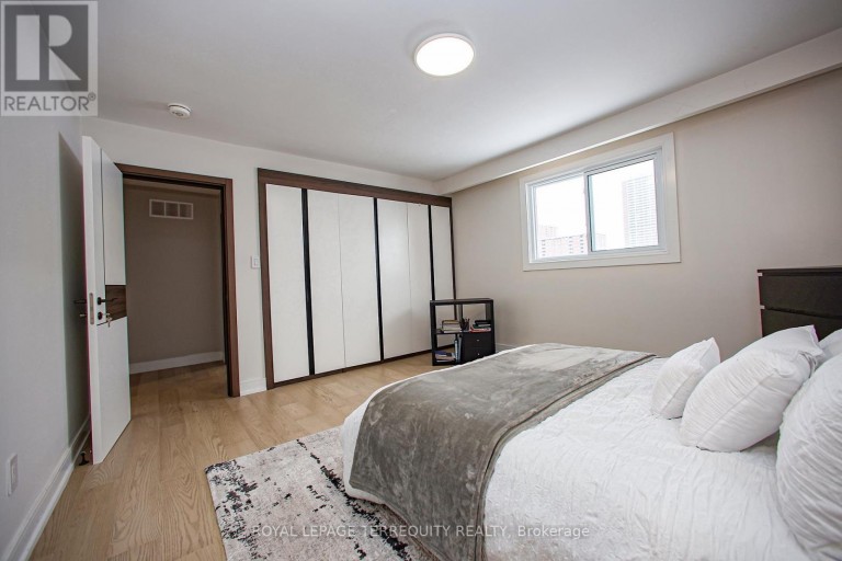 UPPER - 66 MOORE PARK AVENUE, Toronto (Newtonbrook West), Ontario, M2M1M9