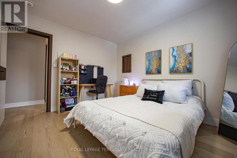 UPPER - 66 MOORE PARK AVENUE, Toronto (Newtonbrook West), Ontario, M2M1M9