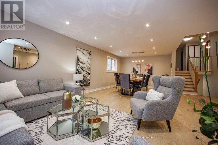 UPPER - 66 MOORE PARK AVENUE, Toronto (Newtonbrook West), Ontario, M2M1M9