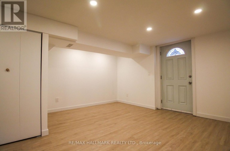 LOWER - 10 HAMILTON STREET, Toronto (South Riverdale), Ontario, M4M2C5