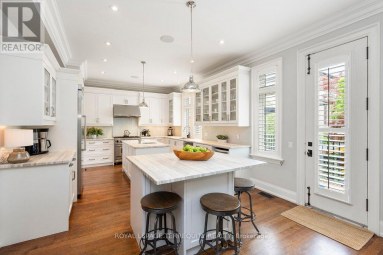 99 DUNEDIN DRIVE Toronto (Kingsway South) Ontario photo 11