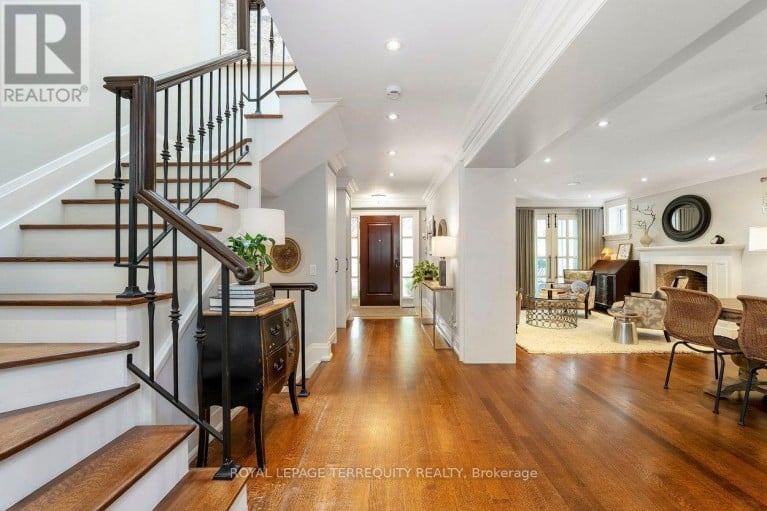 99 DUNEDIN DRIVE, Toronto (Kingsway South), Ontario, M8X2K8
