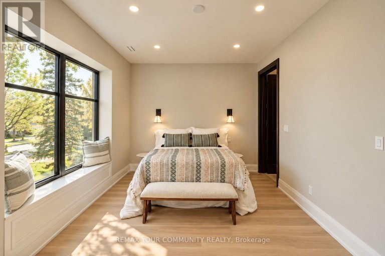 1415 REBECCA STREET, Oakville (WO West), Ontario, L6L1Z6