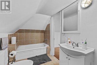 575 BETHUNE STREET Peterborough (Town Ward 3) Ontario photo 24