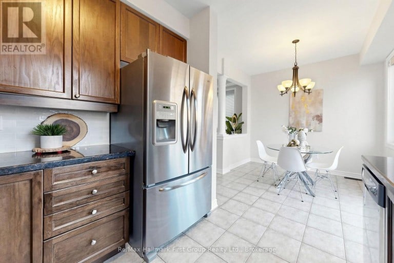 124 KENNETH HOBBS AVENUE, Whitby (Pringle Creek), Ontario, L1R0J3