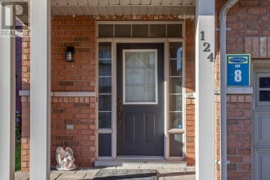 124 KENNETH HOBBS AVENUE Whitby (Pringle Creek) Ontario photo 2