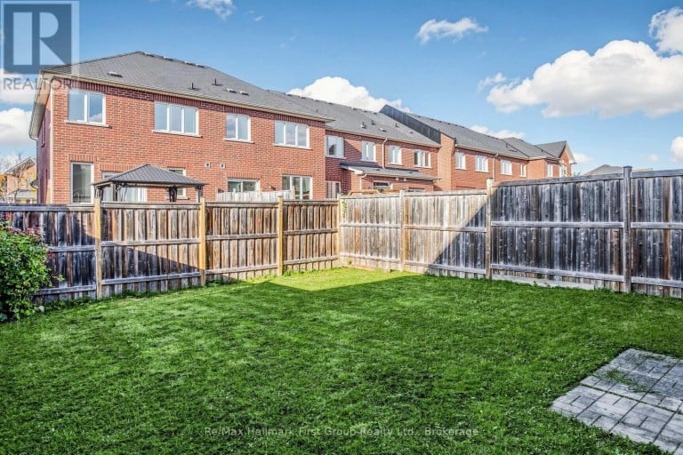 124 KENNETH HOBBS AVENUE, Whitby (Pringle Creek), Ontario, L1R0J3