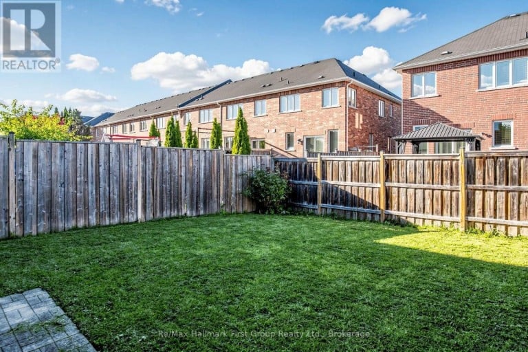 124 KENNETH HOBBS AVENUE, Whitby (Pringle Creek), Ontario, L1R0J3