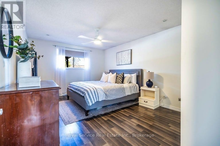 102 FOXHUNT TRAIL, Clarington (Courtice), Ontario, L1E1C9