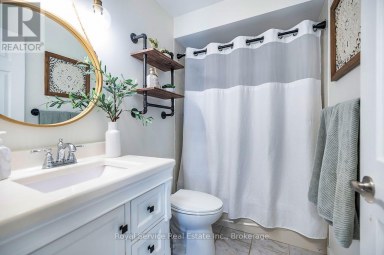 102 FOXHUNT TRAIL Clarington (Courtice) Ontario photo 22