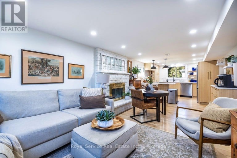 102 FOXHUNT TRAIL, Clarington (Courtice), Ontario, L1E1C9