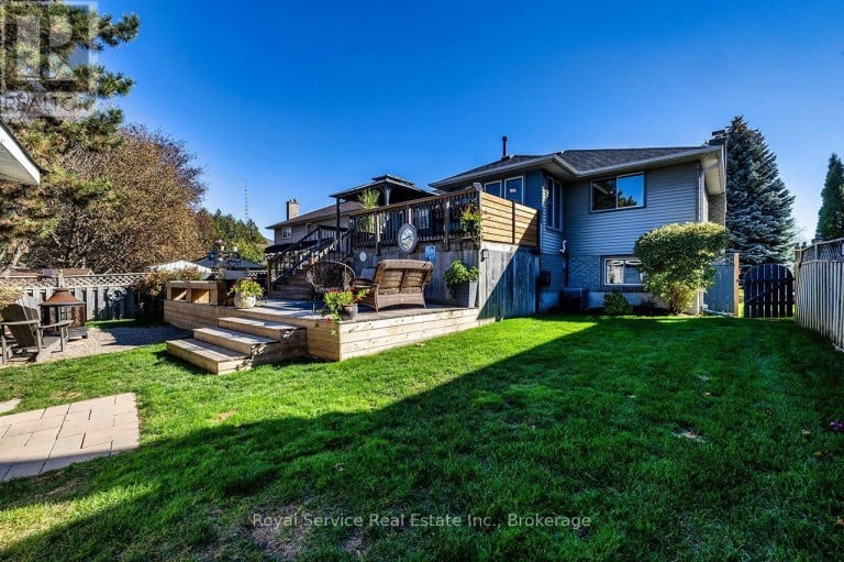 102 FOXHUNT TRAIL, Clarington (Courtice), Ontario, L1E1C9