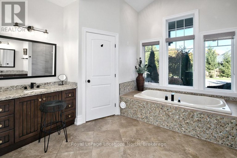 138 RANKIN'S CRESCENT, Blue Mountains, Ontario, N0H2P0