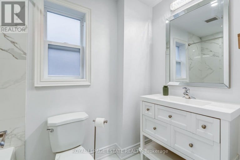 12 NORLONG BOULEVARD, Toronto (East York), Ontario, M4C3W6