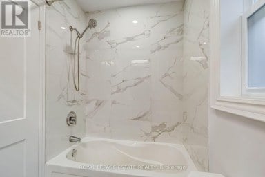 12 NORLONG BOULEVARD Toronto (East York) Ontario photo 20