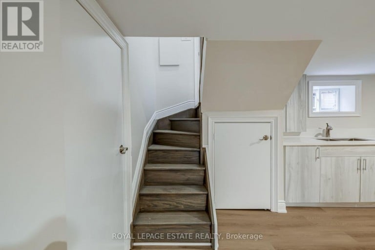 12 NORLONG BOULEVARD, Toronto (East York), Ontario, M4C3W6