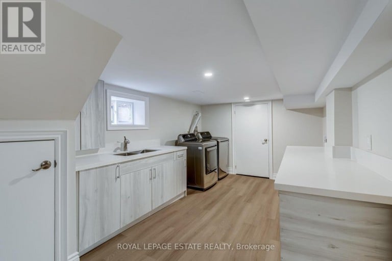 12 NORLONG BOULEVARD, Toronto (East York), Ontario, M4C3W6