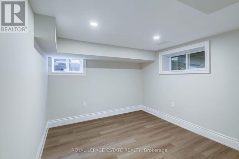 12 NORLONG BOULEVARD, Toronto (East York), Ontario, M4C3W6