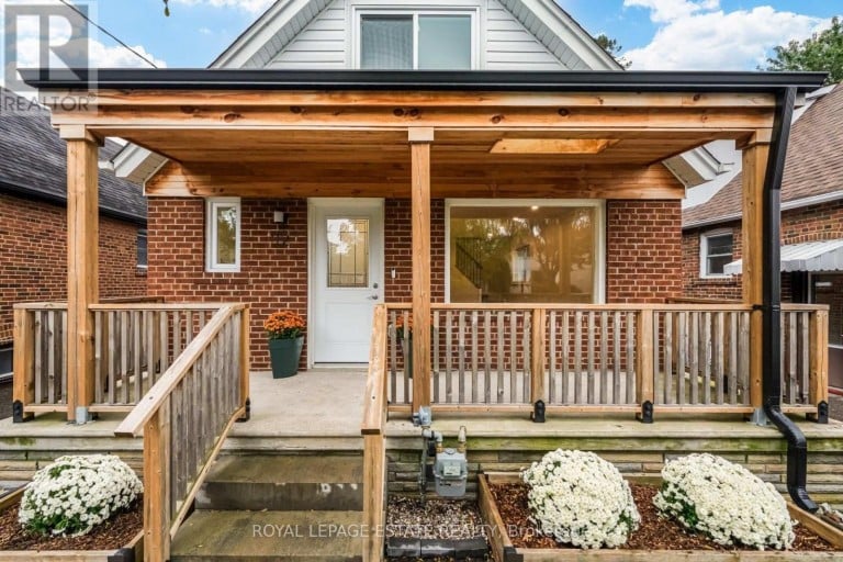12 NORLONG BOULEVARD, Toronto (East York), Ontario, M4C3W6