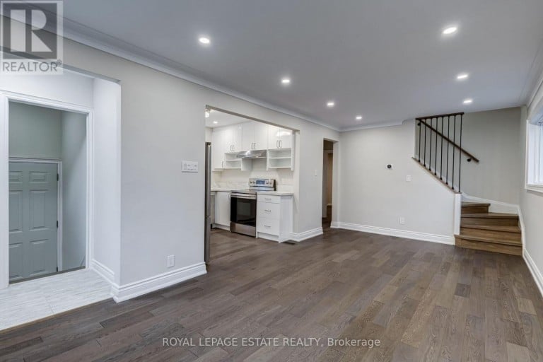 12 NORLONG BOULEVARD, Toronto (East York), Ontario, M4C3W6