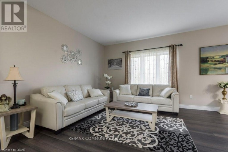 94 REDWOOD DRIVE, Belleville (Thurlow Ward), Ontario, K8N0H5