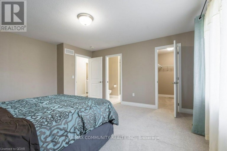 94 REDWOOD DRIVE, Belleville (Thurlow Ward), Ontario, K8N0H5