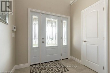 94 REDWOOD DRIVE Belleville (Thurlow Ward) Ontario photo 3