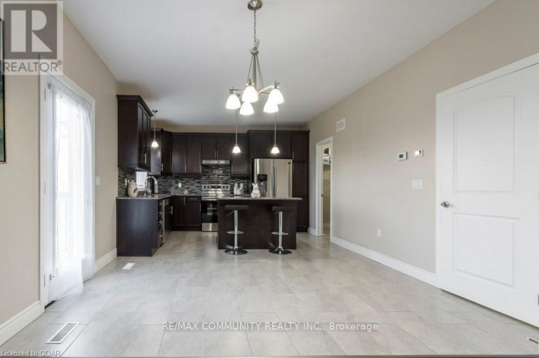 94 REDWOOD DRIVE, Belleville (Thurlow Ward), Ontario, K8N0H5