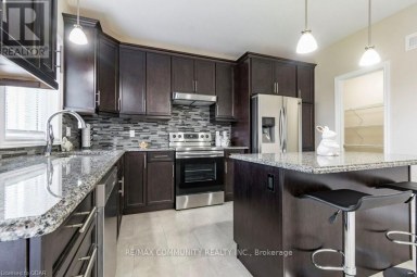 94 REDWOOD DRIVE Belleville (Thurlow Ward) Ontario photo 5