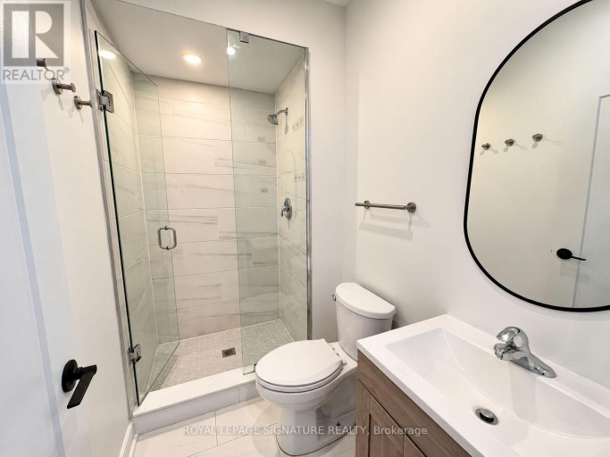 2 - 174 GAGE AVENUE, Hamilton (Crown Point), Ontario, L8L7A4