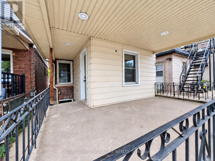 2 - 174 GAGE AVENUE, Hamilton (Crown Point), Ontario, L8L7A4