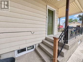 2 - 174 GAGE AVENUE Hamilton (Crown Point) Ontario photo 3