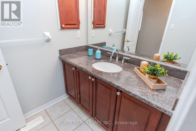 32 TRUMPET VALLEY BOULEVARD, Brampton (Fletcher's Meadow), Ontario, L7A3N8