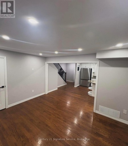 UPPER - 28 HOMELAND COURT, Brampton (Central Park), Ontario, L6S1R8