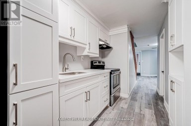 LOWER - 39A LIPPINCOTT STREET E Toronto (Weston) Ontario photo 11