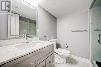 LOWER - 39A LIPPINCOTT STREET E Toronto (Weston) Ontario photo 12