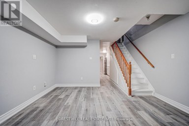 LOWER - 39A LIPPINCOTT STREET E Toronto (Weston) Ontario photo 7
