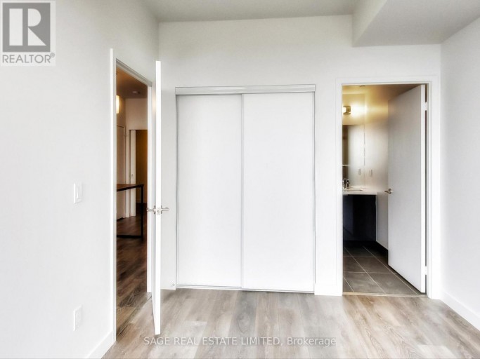5012 - 8 EGLINTON AVENUE E, Toronto (Mount Pleasant West), Ontario, M4P0C1