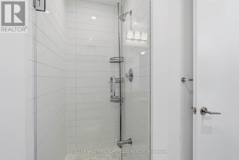 1009 - 50 BRUYERES MEWS, Toronto (Niagara), Ontario, M5V0H8
