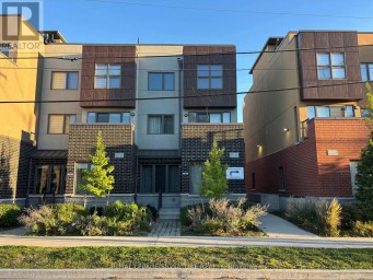 1B CLINTWOOD GATE Toronto (Parkwoods-Donalda) Ontario photo 1