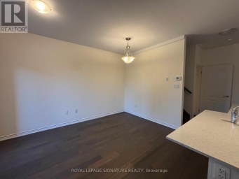 1B CLINTWOOD GATE Toronto (Parkwoods-Donalda) Ontario photo 2