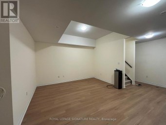 1B CLINTWOOD GATE Toronto (Parkwoods-Donalda) Ontario photo 22