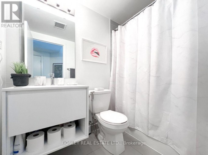 2907 - 159 WELLESLEY STREET E, Toronto (Cabbagetown-South St. James Town), Ontario, M4Y0H5
