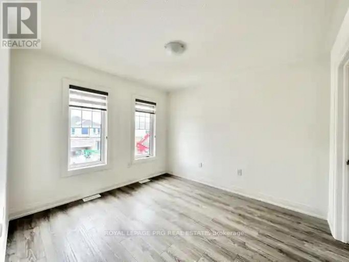 87 SHEPHERD DRIVE, Barrie, Ontario, P3P1J2