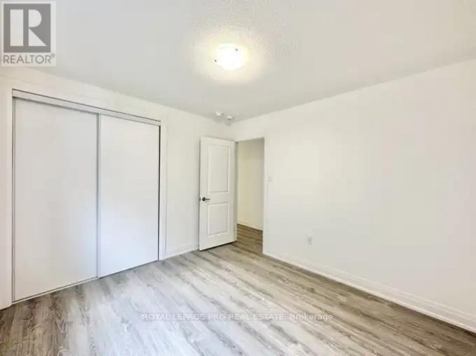 87 SHEPHERD DRIVE, Barrie, Ontario, P3P1J2
