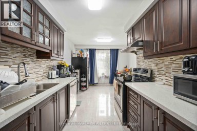 UPPER - 3073 IRESON COURT Mississauga (Malton) Ontario photo 2